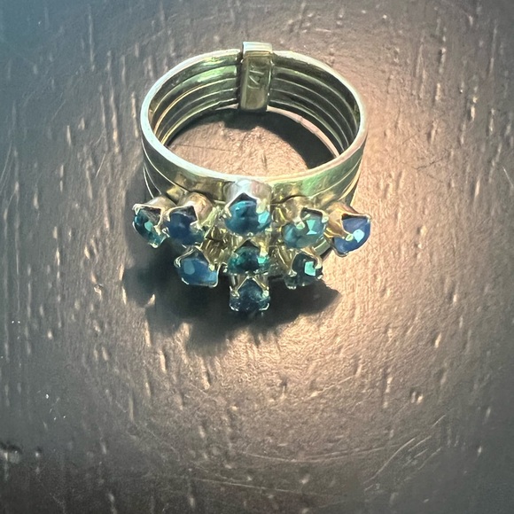 Vintage Harem Sapphire Ring - Picture 2 of 7